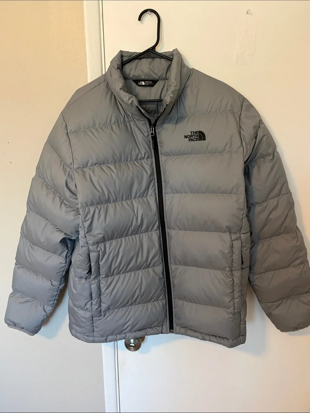 The North Face Men's Light Gray Quilted Puffer Jacket